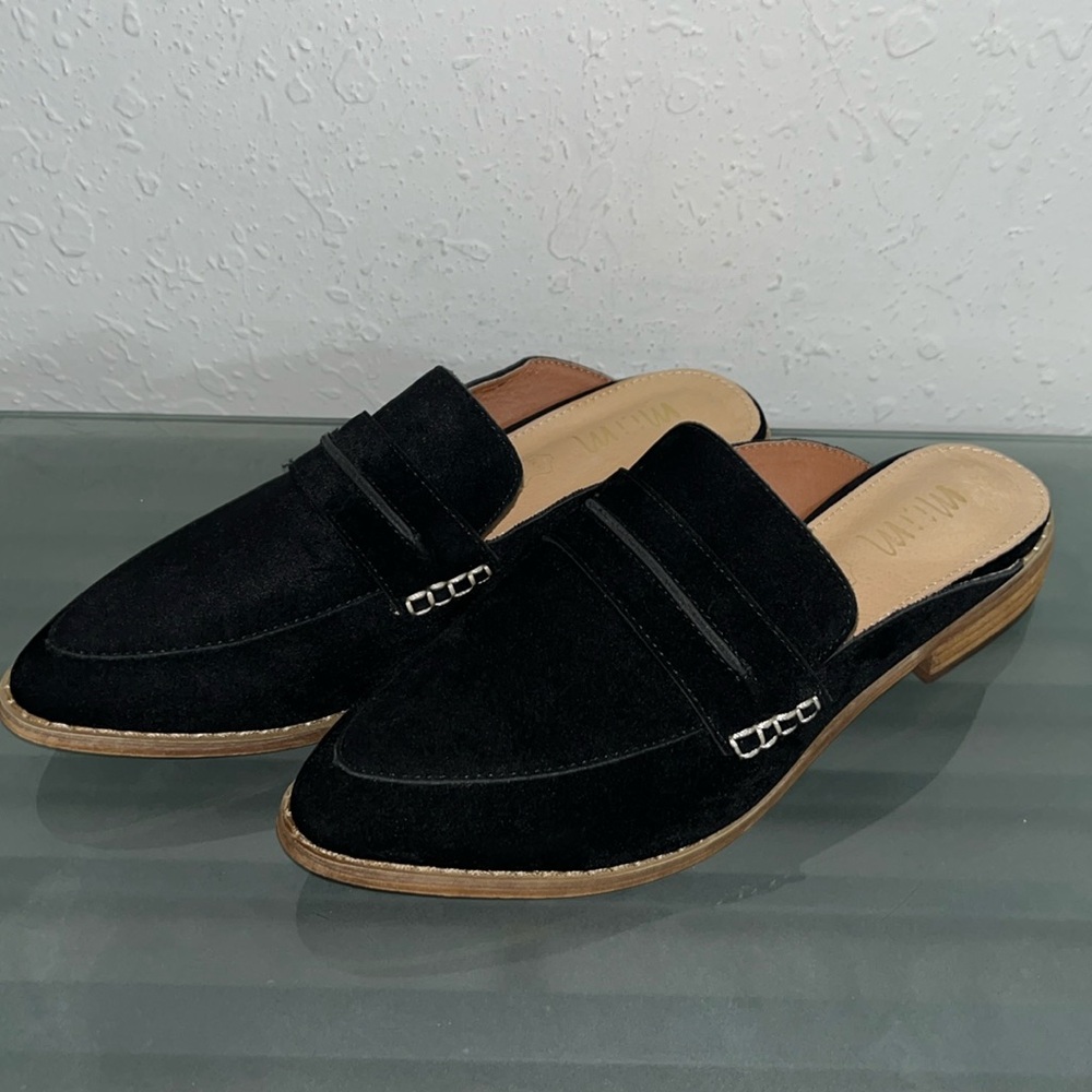 NWOB Mi.iM black suede heeled mules